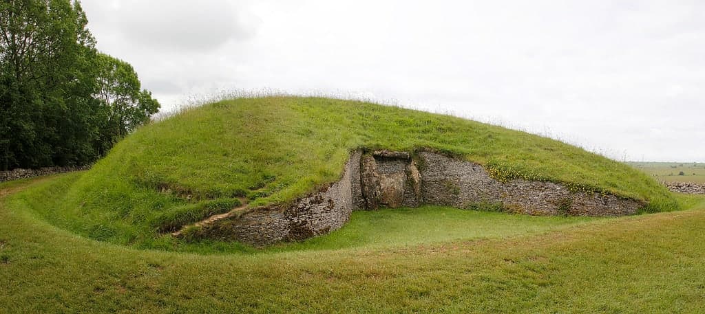 Belas Knap Long Barrow