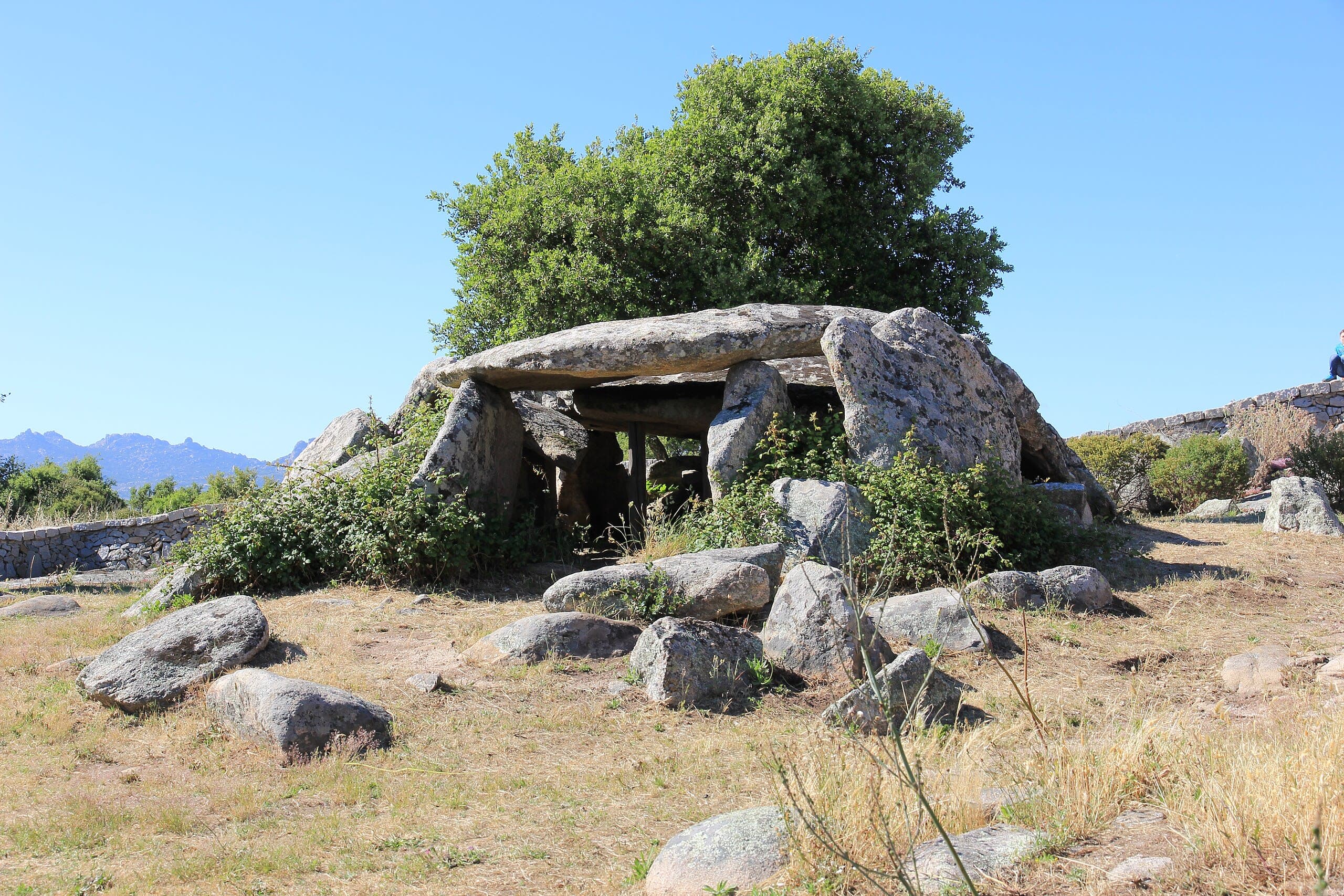 Dolmen di Ladas