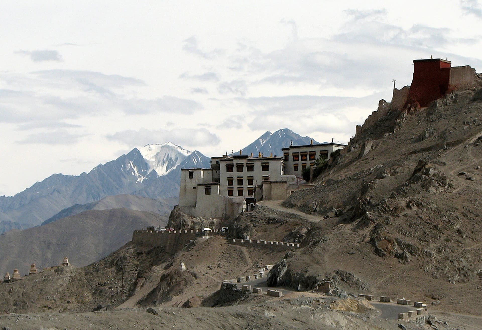 Shey Gompa (Shey Palace)