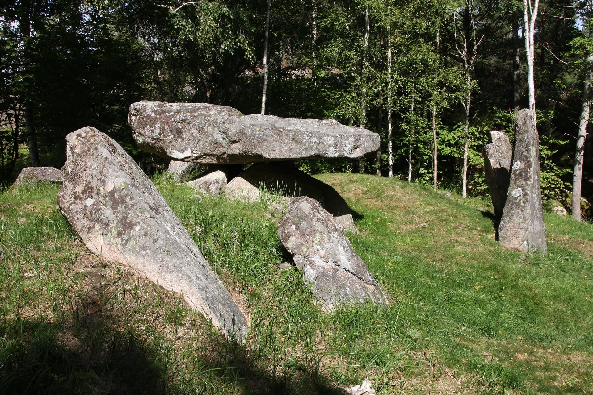 Vrångstads Long Dolmen