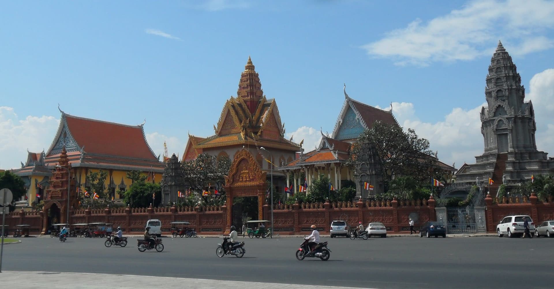 Wat Ounalom, Phnom Penh