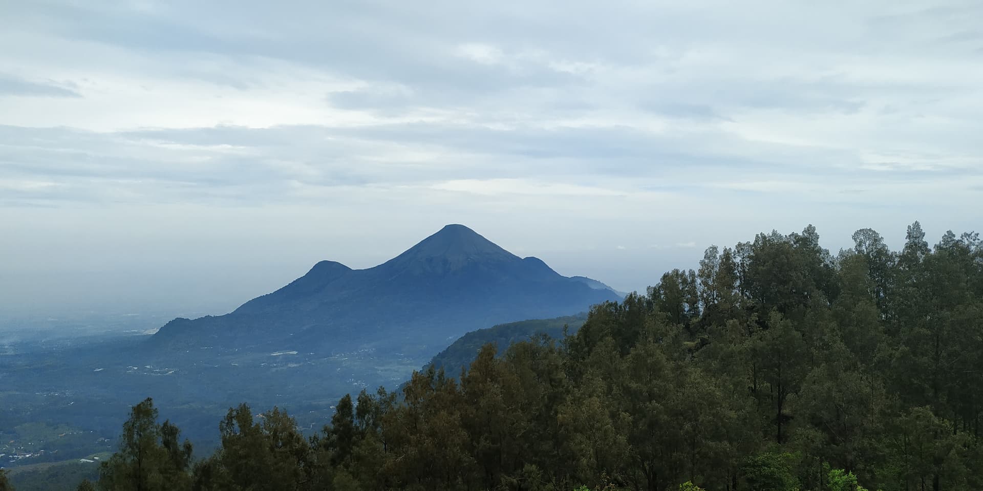 Mount Penanggungan, Java