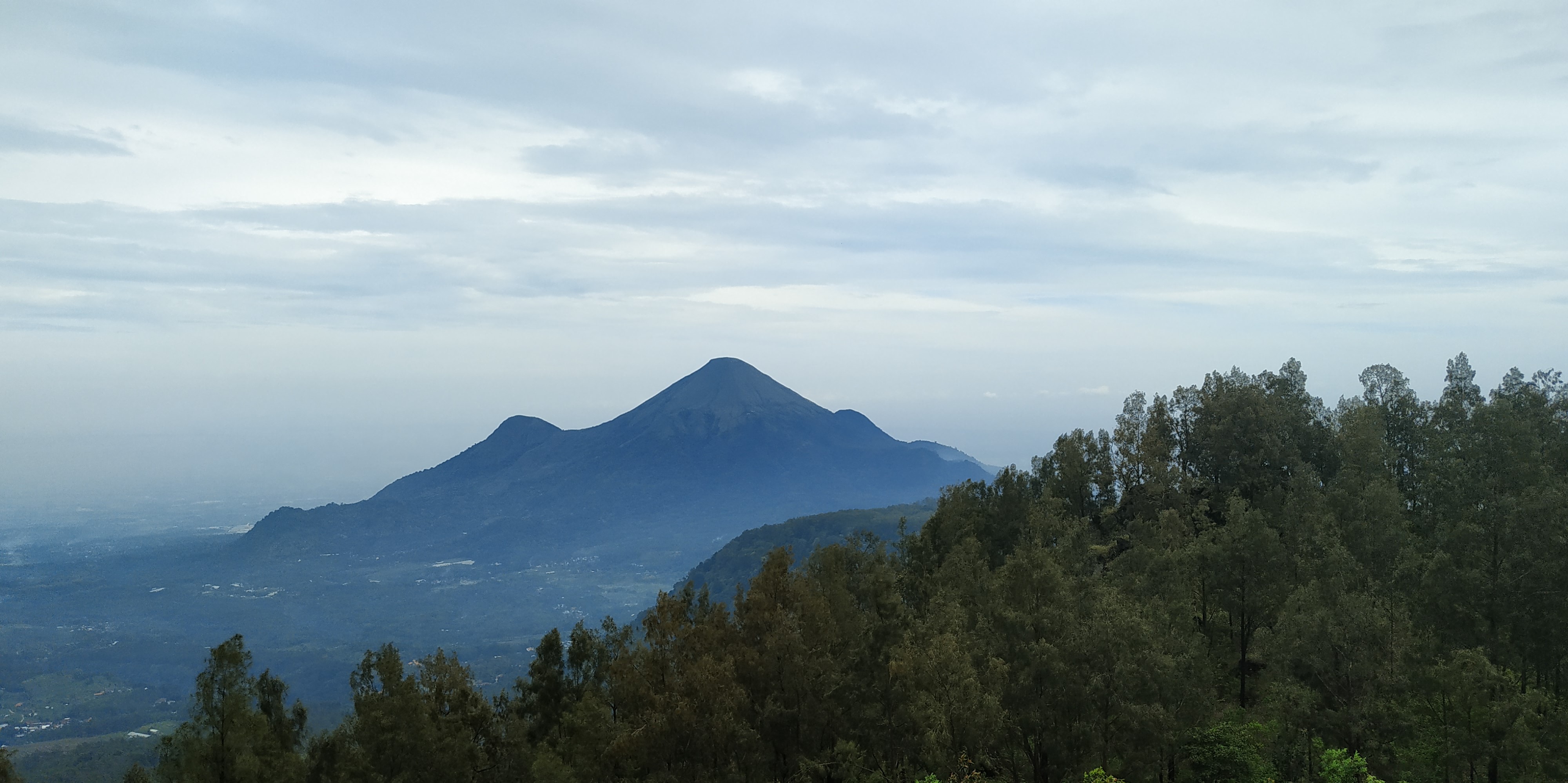 Mount Penanggungan, Java