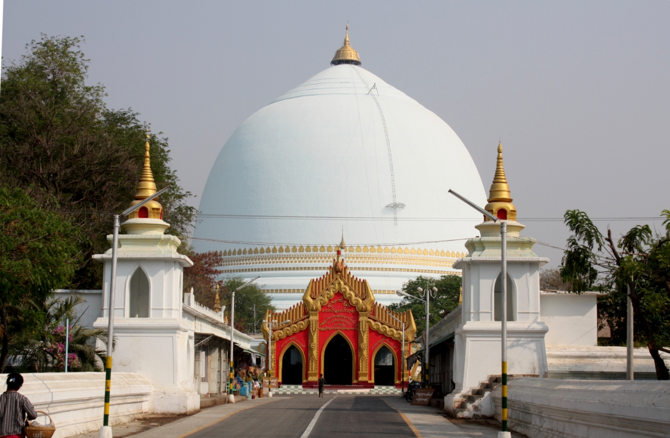 Mahamuni Pagoda, Mandalay