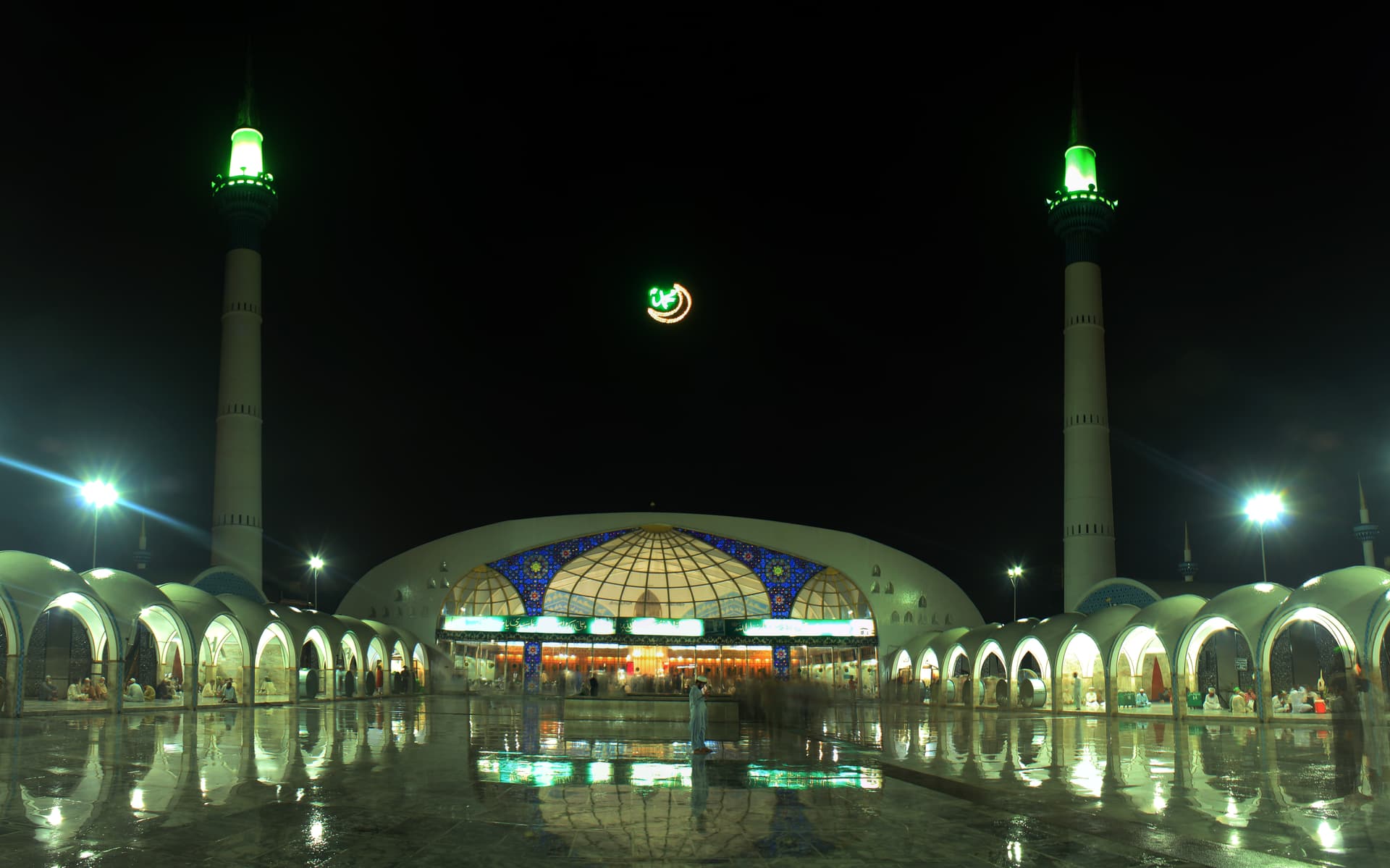 Data Darbar, Shrine of Ali al-Hujwiri, Lahore, Pakistan
