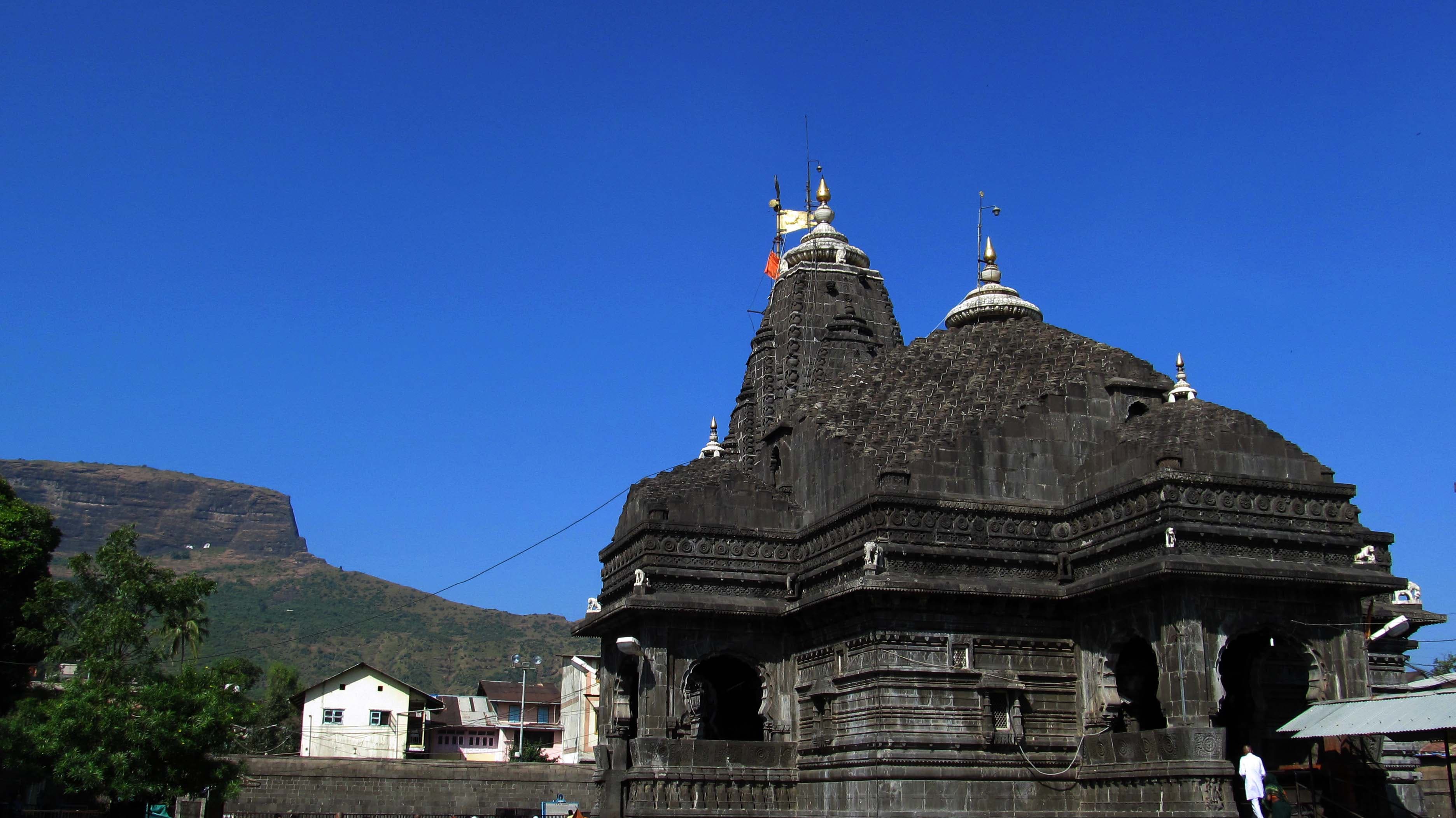 Trimbakeshwar Jyotir Linga Shiva Temple, Trimbak, Maharashtra