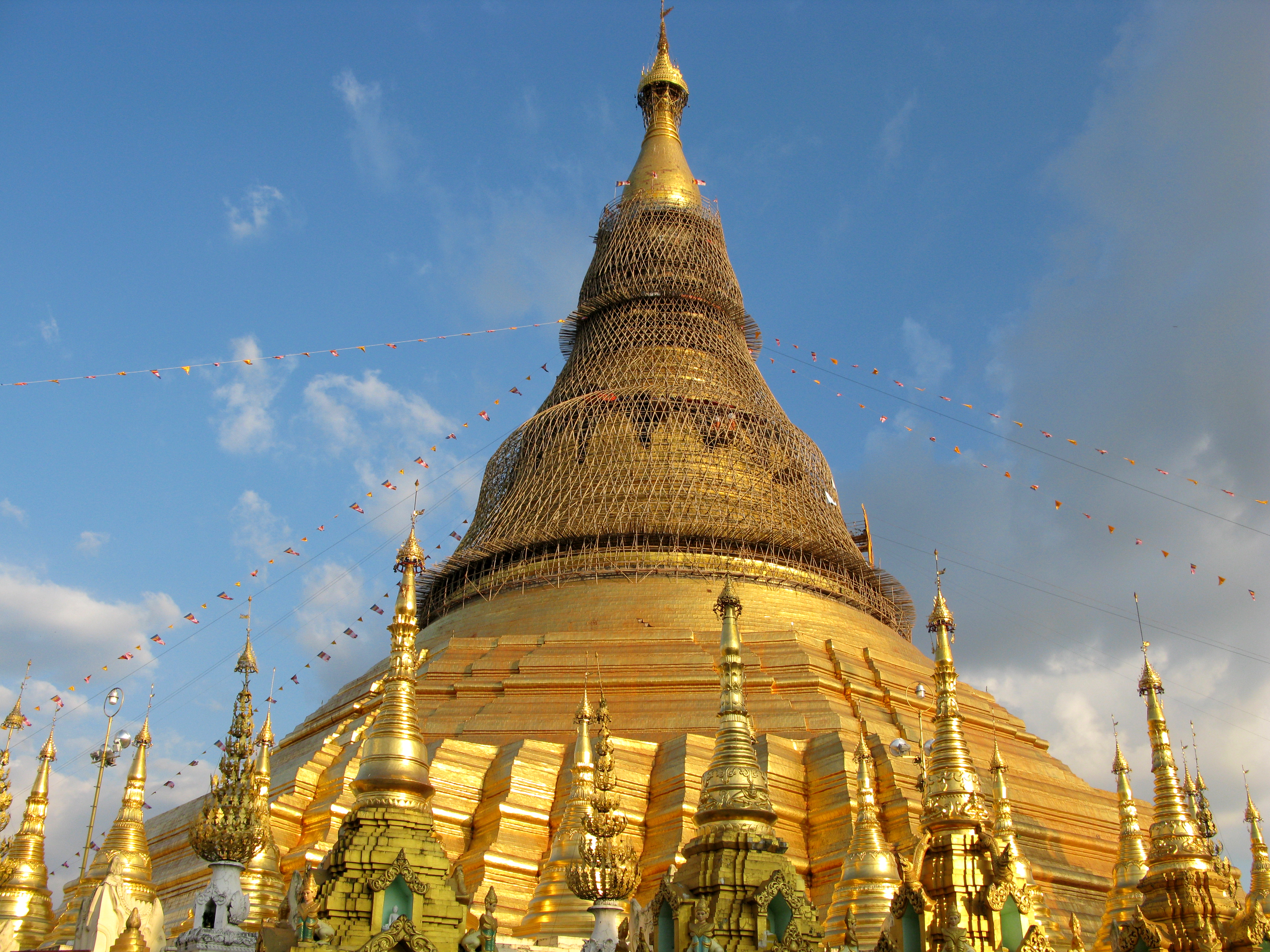 Shwedagon Pagoda, Yangon